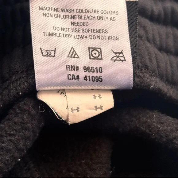 UA Icon Fleece
Women's Wide Leg Pants - Picture 11 of 15